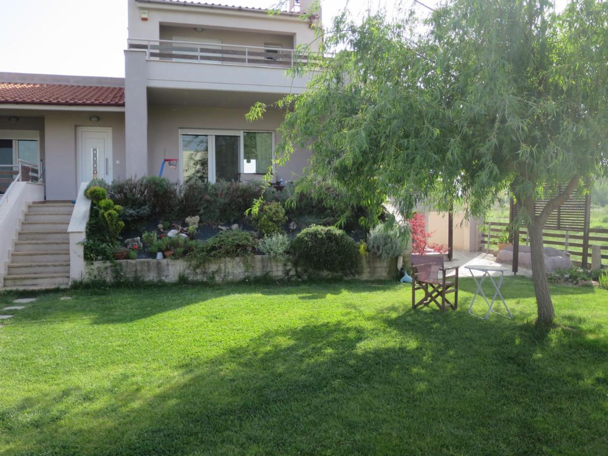 Guesthouse With Garden Komotini Exterior photo
