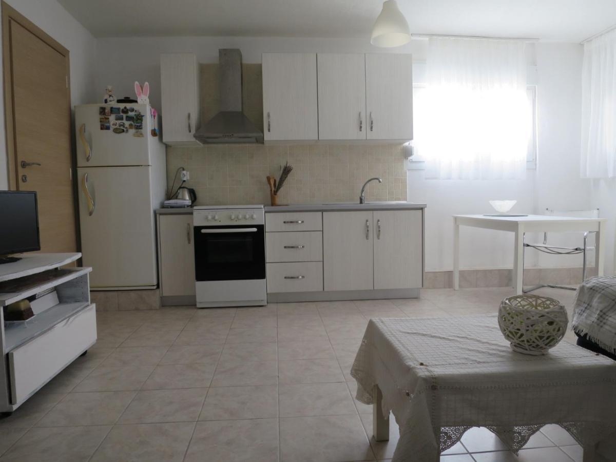 Guesthouse With Garden Komotini Exterior photo